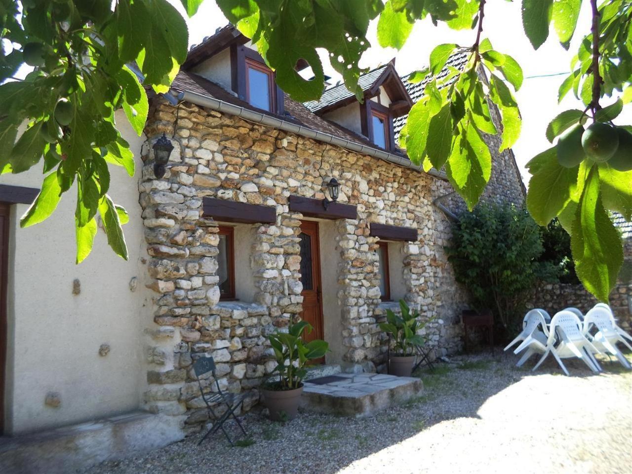 Villa Les Grandes Vignes à Saint-Étienne-sous-Bailleul Extérieur photo